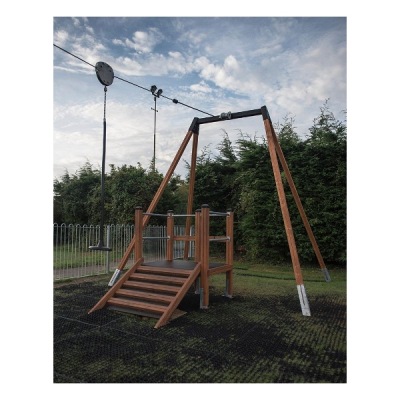 Seilbahn Mittel mit Plattform für den Spielplatz