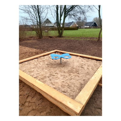 Matschtisch Schmetterling mit Becken für Spielplatz und Kindergarten