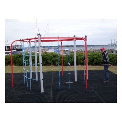 Klettergerüst Delphin für Spielplatz und Kindergarten