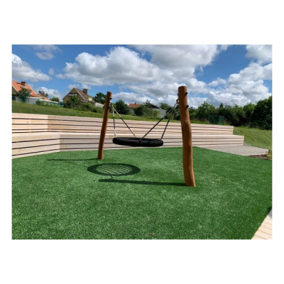 Nestschaukel 90 cm mit zwei Holzpfosten für den Spielplatz