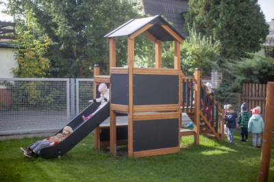 Preview: Spielanlage Landhaus für Spielplatz und Kindergarten