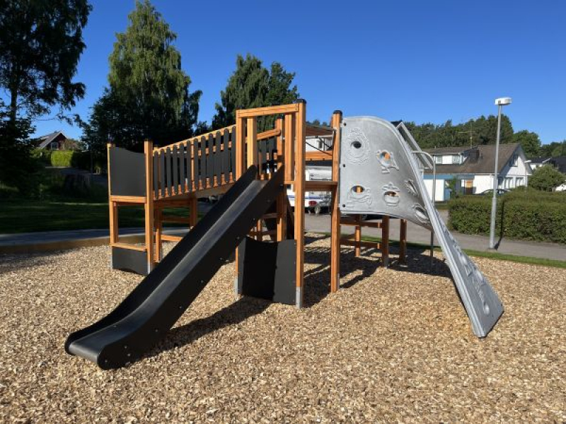Spielanlage Aztek Natur für Spielplatz und Kindergarten