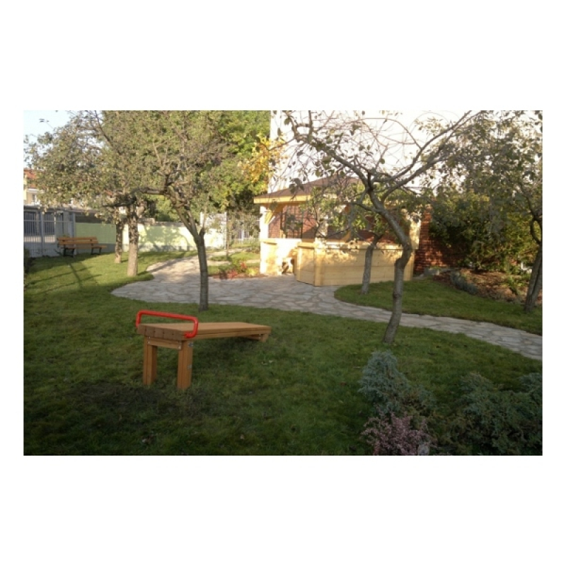 Outdoor Fitnessgerät: Gymnastikbank, Dehnen, Strecken, Sit Ups