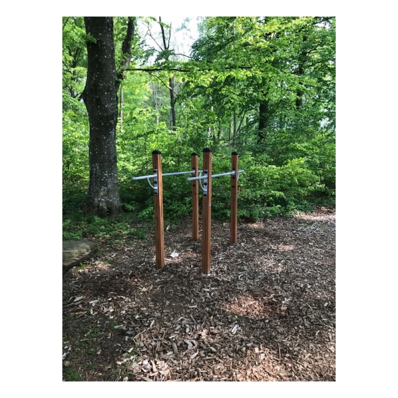 Outdoor Fitnessgerät: Barren, Kraft, Gleichgewicht, Dehnen