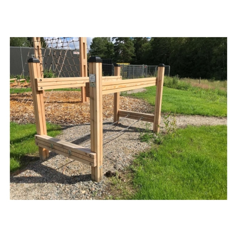 Outdoor Fitnessgerät: Kettenbrücke