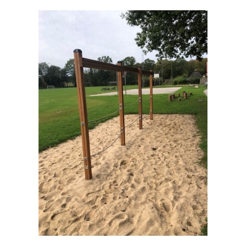 Outdoor Fitnessgerät: Seilleiter