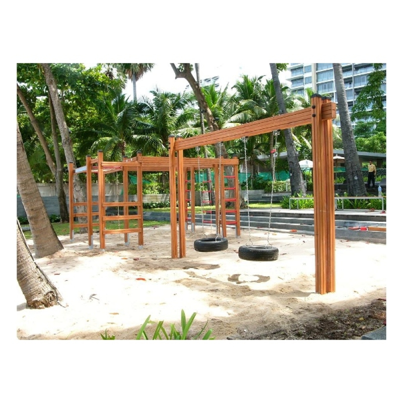 Reifenschaukel Doppelschaukel parallele Holzpfosten für den Spielplatz