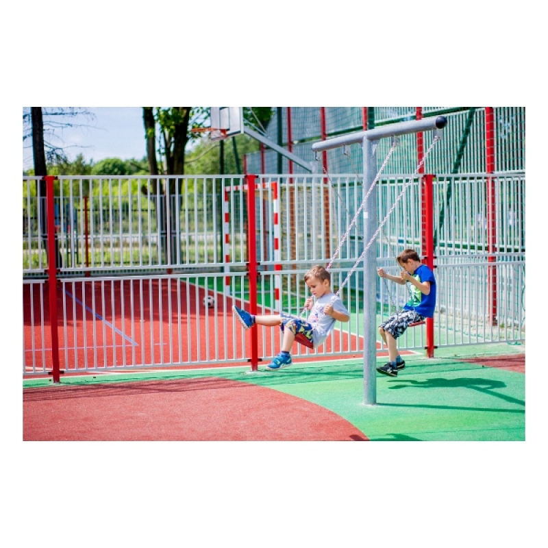 Brettschaukel Doppelschaukel mit Metall-Mittelmast für den Spielplatz