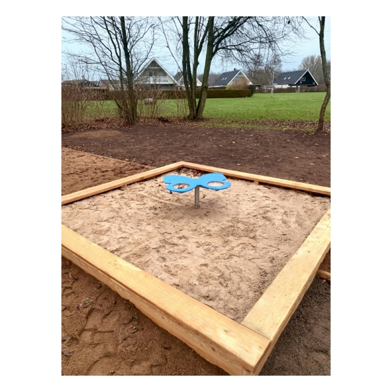 Matschtisch Schmetterling mit Becken für Spielplatz und Kindergarten