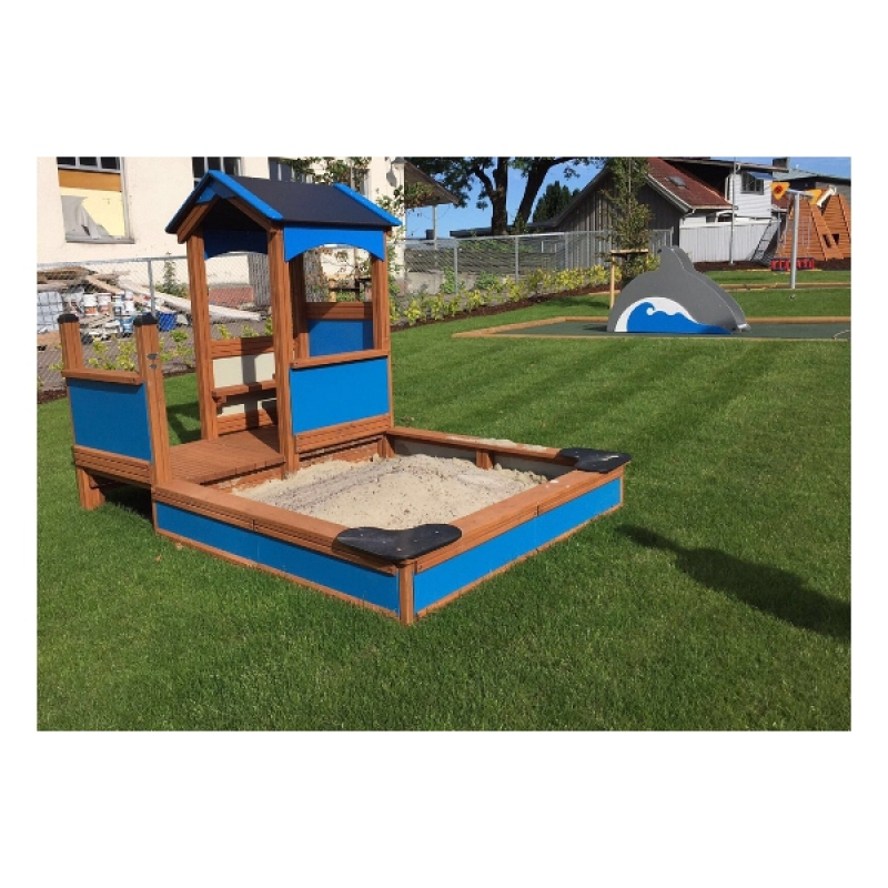 Spielhaus mit Orca für Spielplatz und Kindergarten